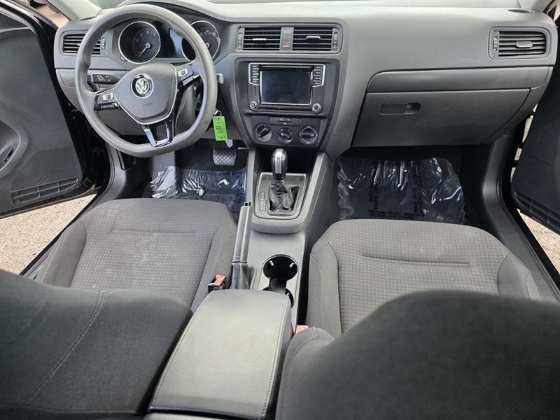 Volkswagen Jetta  2016
