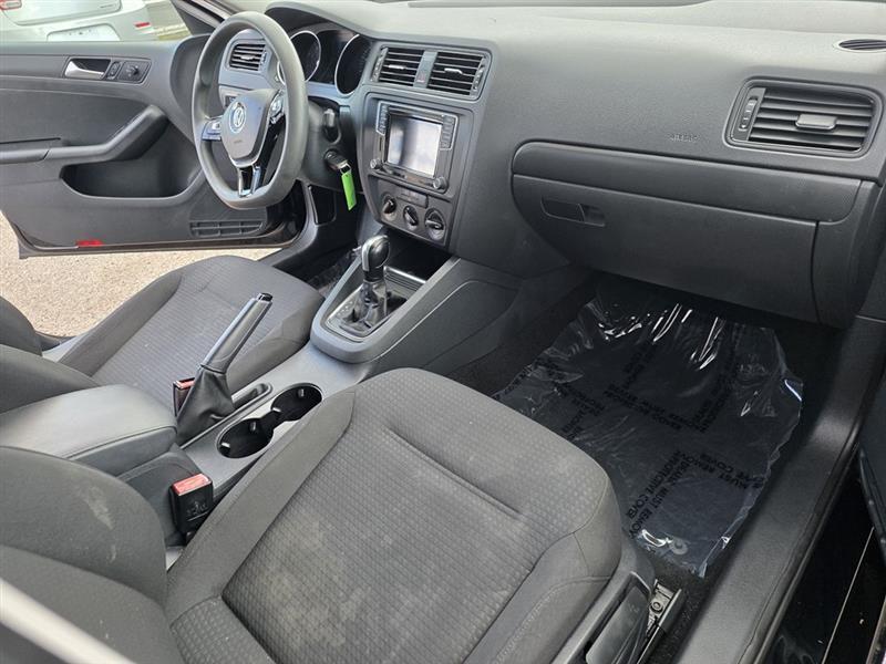Volkswagen Jetta  2016
