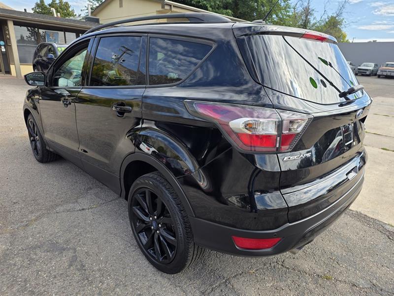Ford Escape  2017