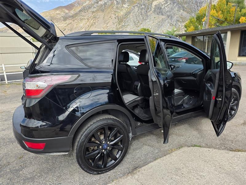 Ford Escape  2017