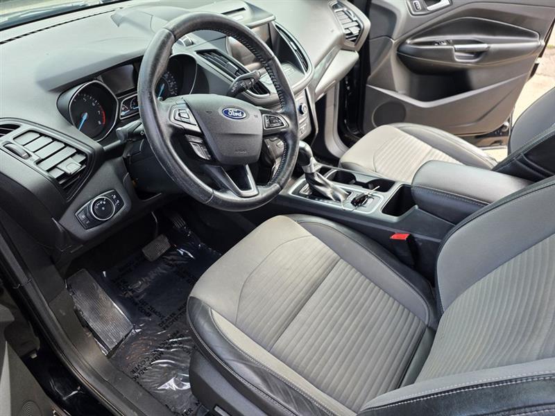 Ford Escape  2017