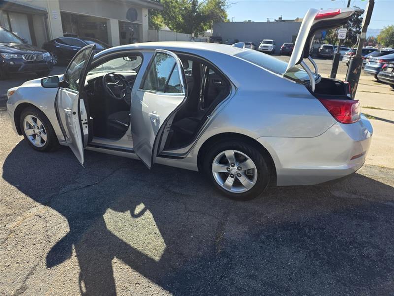 Chevrolet Malibu  2013
