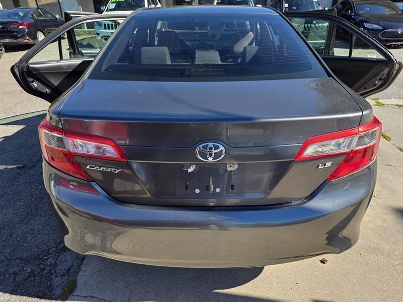 Toyota Camry  2012