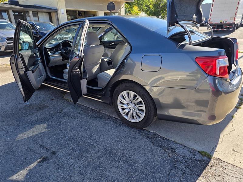 Toyota Camry  2012