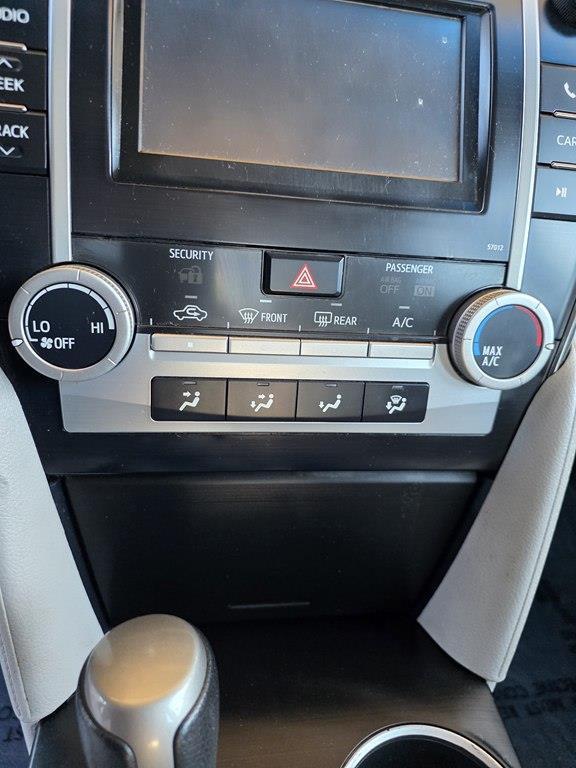 Toyota Camry  2012