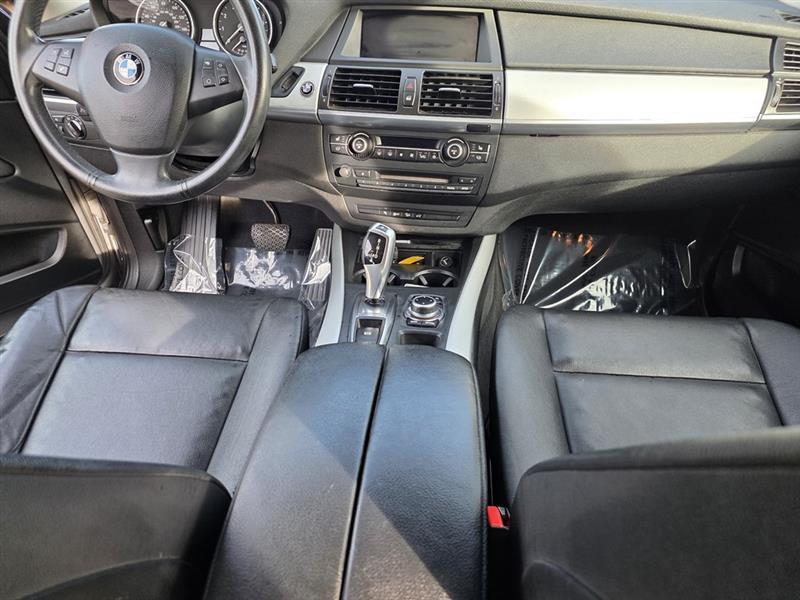 BMW X5  2012