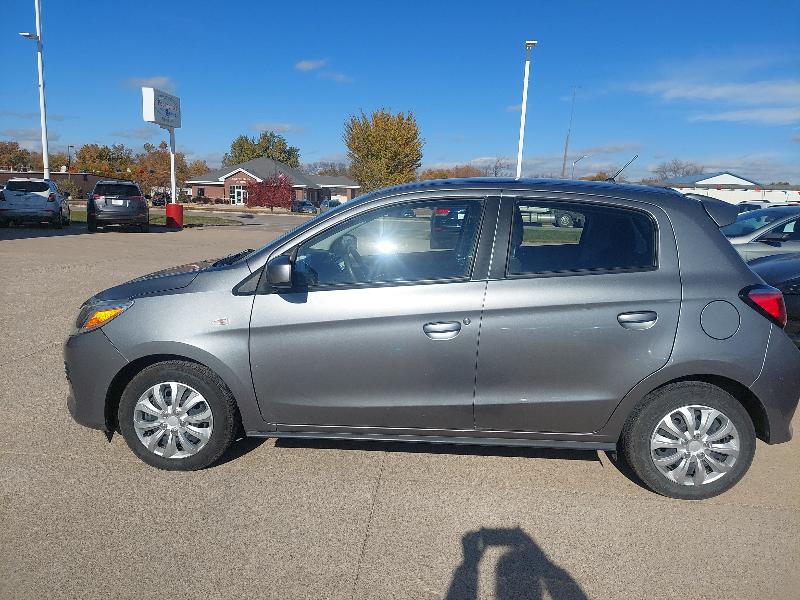 2021 Mitsubishi Mirage ES photo 2