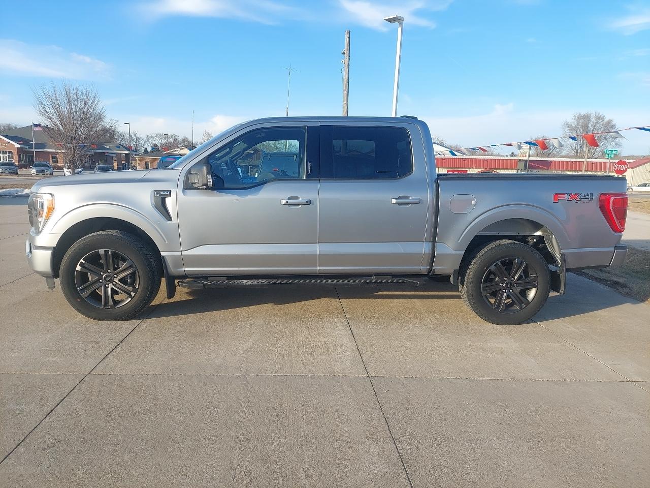 Ford F-150 XLT SuperCrew 5.5-ft. Bed 4WD 2022