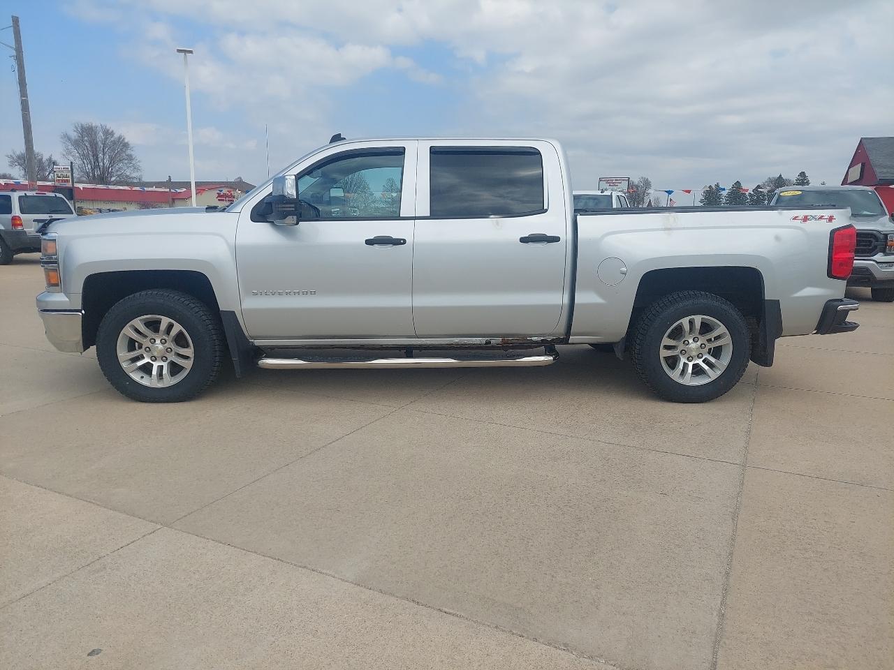 Chevrolet Silverado 1500 1LT Crew Cab 4WD 2014
