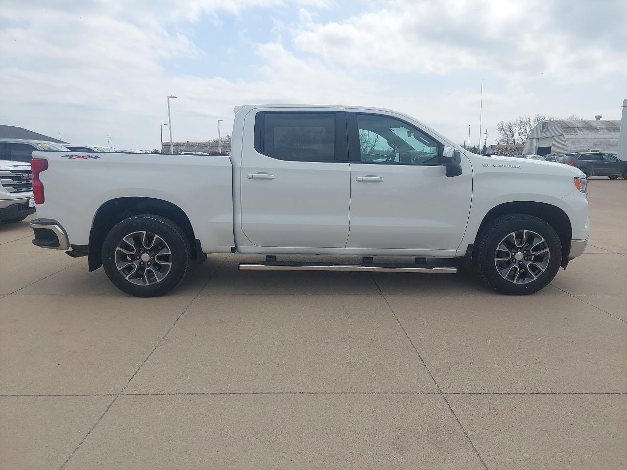 2024 Chevrolet Silverado 1500 LT-L Crew Cab 4WD