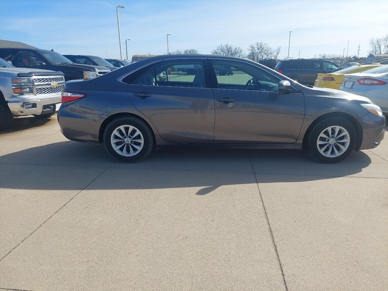 2016 Toyota Camry LE