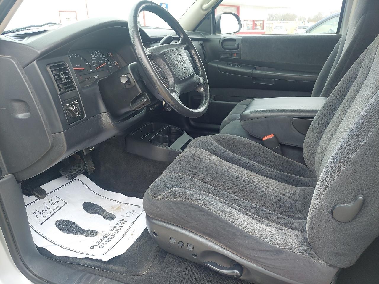 Dodge Dakota SLT Club Cab 4WD 2004