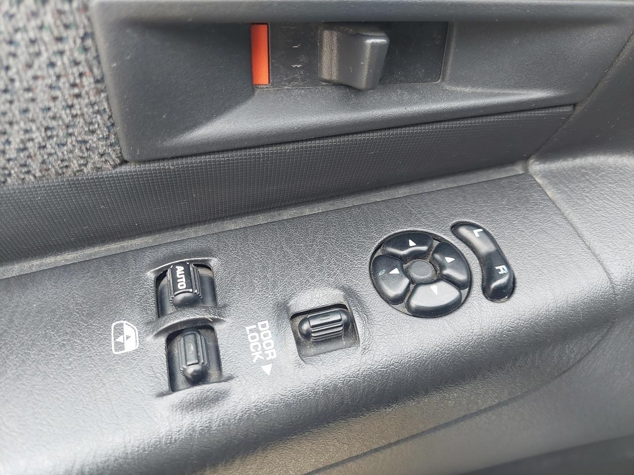 Dodge Dakota SLT Club Cab 4WD 2004