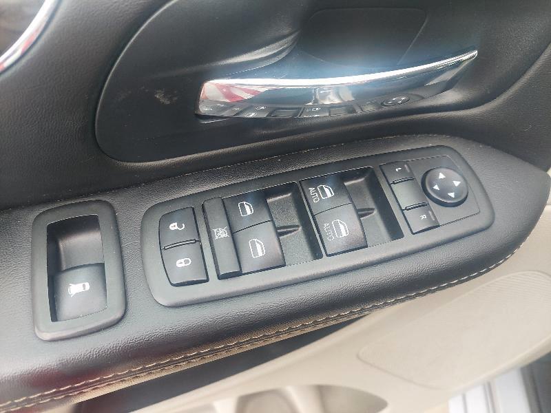 Chrysler Town & Country Touring 2014