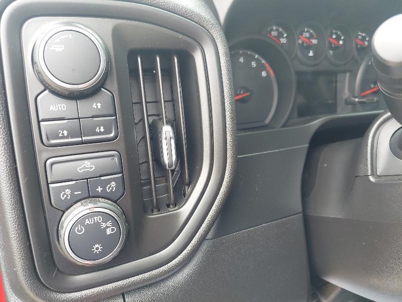 Chevrolet Silverado 1500 Custom Trail Boss Crew Cab Long Box 4WD 2020