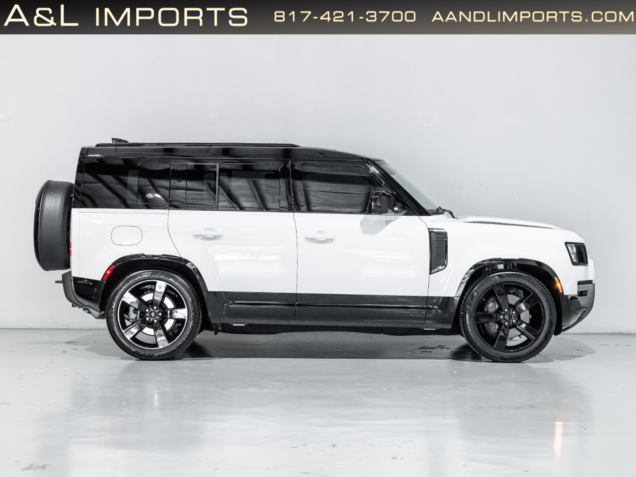 Land Rover Defender 110 X-Dynamic SE AWD 2023