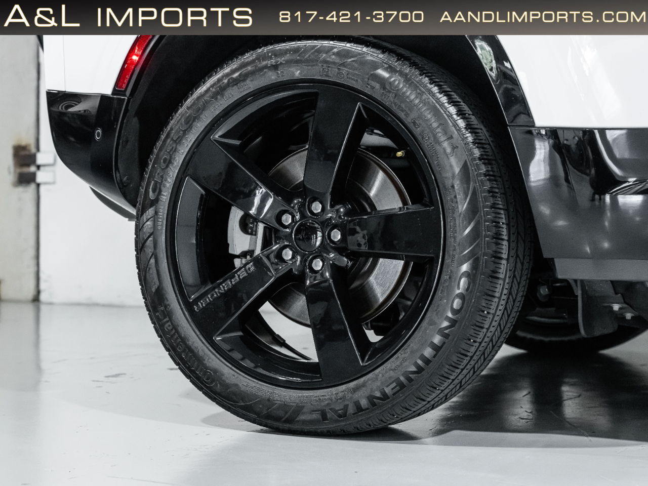 Land Rover Defender 110 X-Dynamic SE AWD 2023