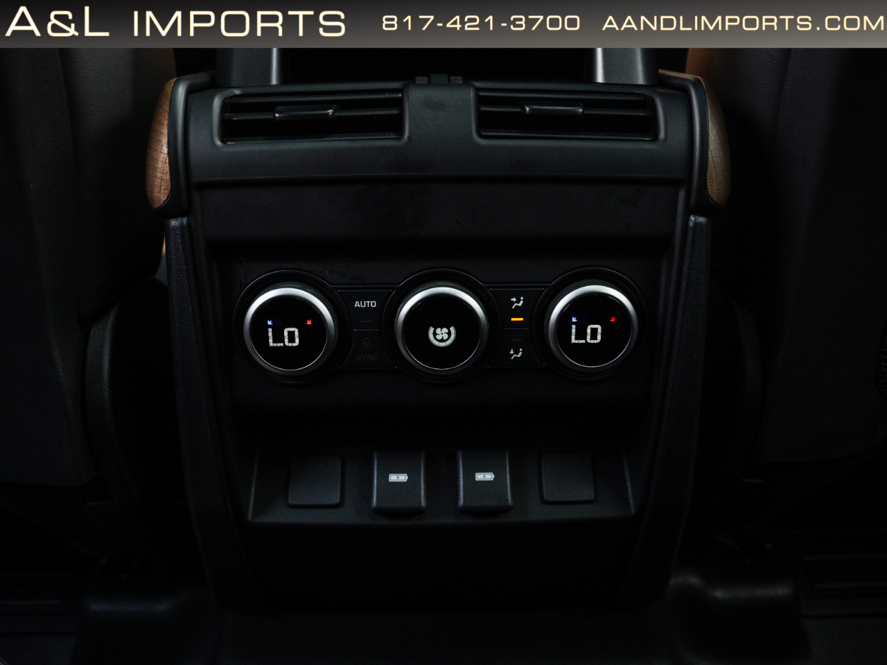 Land Rover Defender 110 X-Dynamic SE AWD 2023