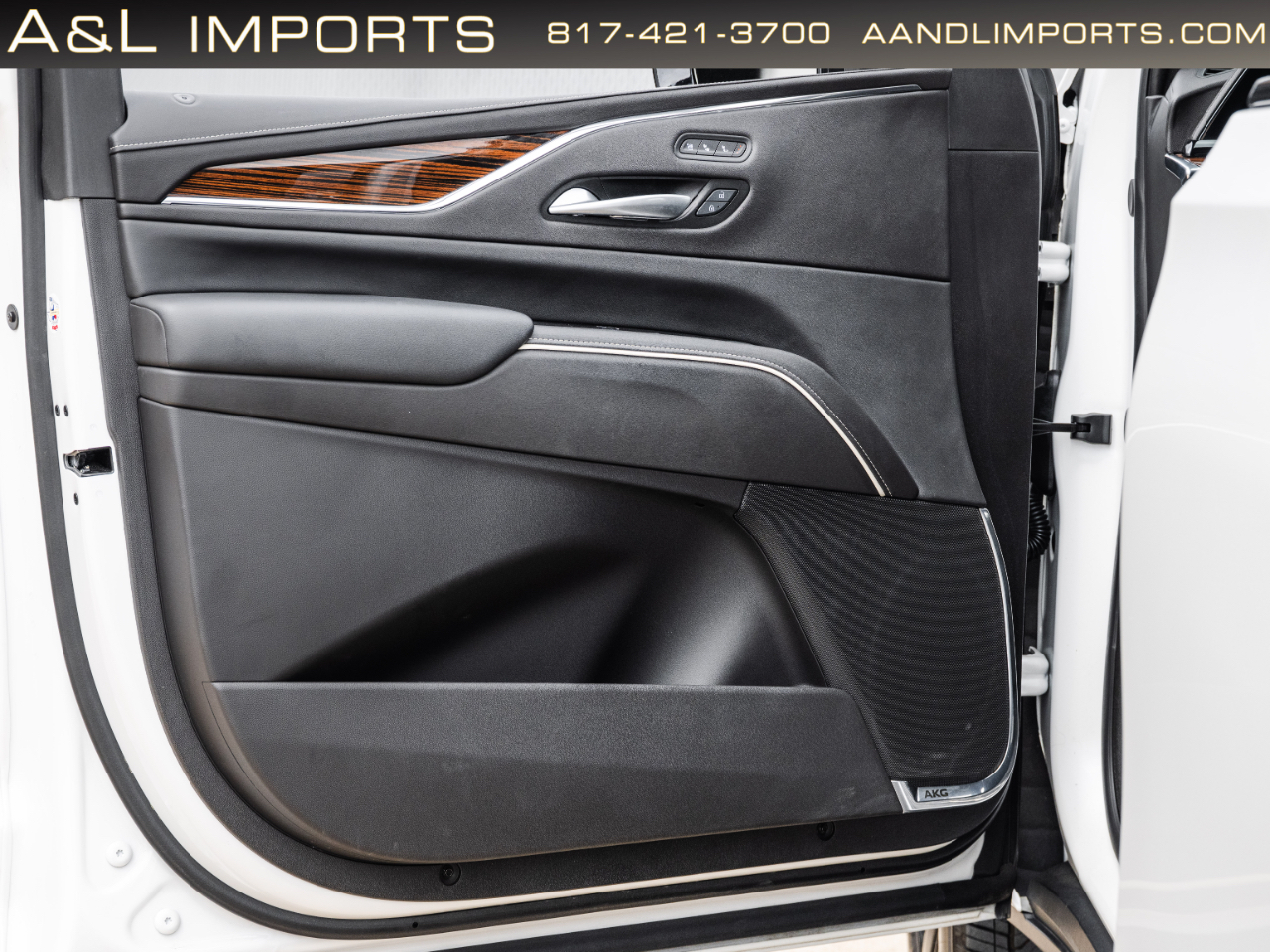 Cadillac Escalade ESV 4WD 4dr Premium Luxury 2024