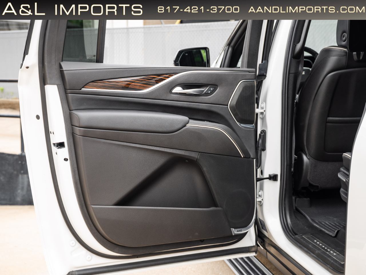 Cadillac Escalade ESV 4WD 4dr Premium Luxury 2024