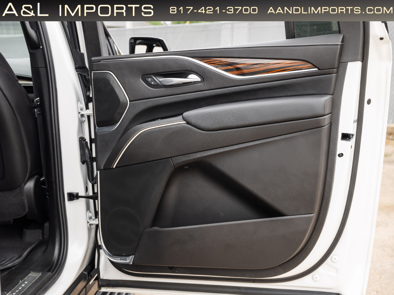 Cadillac Escalade ESV 4WD 4dr Premium Luxury 2024