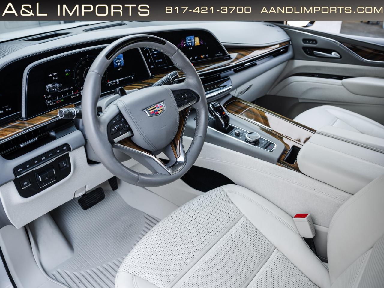 Cadillac Escalade photo 2
