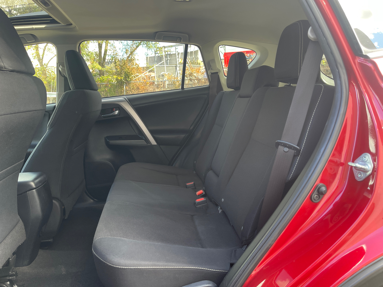 Toyota RAV4 XLE AWD 2017 Toyota RAV4 XLE AWD 2017