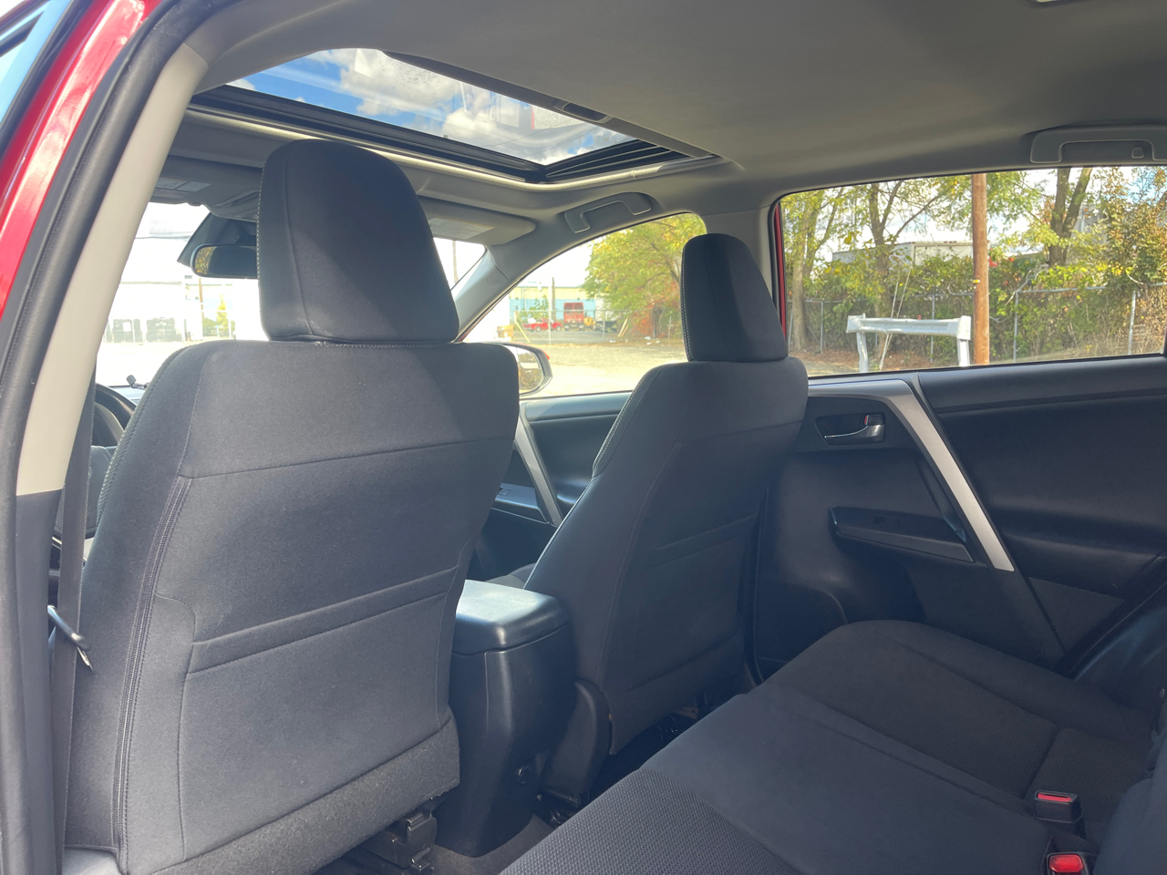Toyota RAV4 XLE AWD 2017 Toyota RAV4 XLE AWD 2017