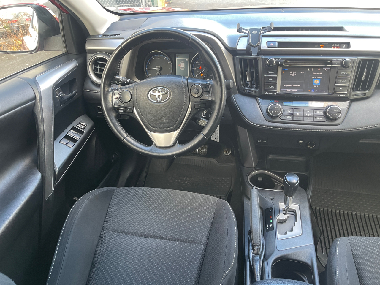 Toyota RAV4 XLE AWD 2017 Toyota RAV4 XLE AWD 2017
