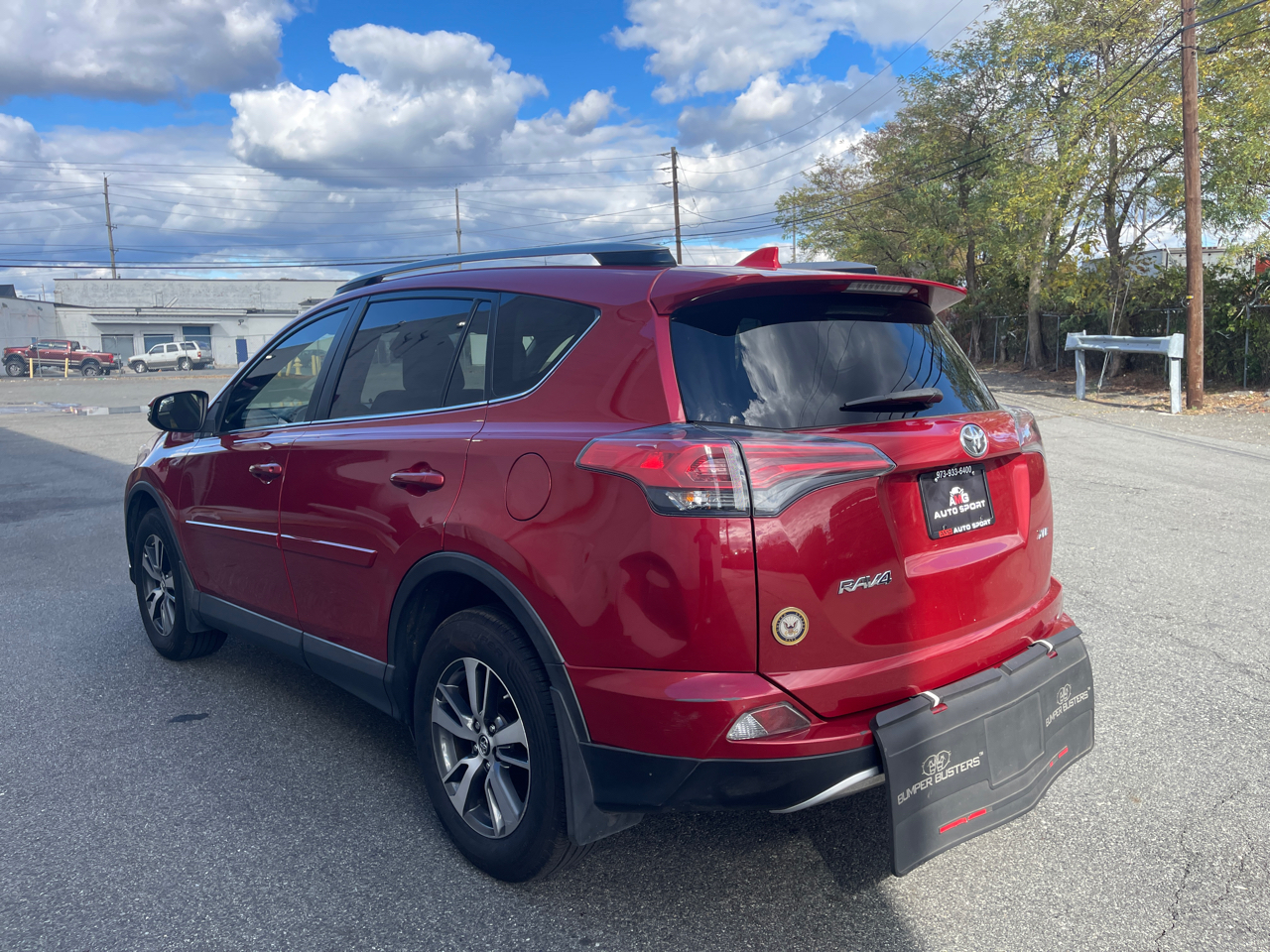 Toyota RAV4 XLE AWD 2017 Toyota RAV4 XLE AWD 2017