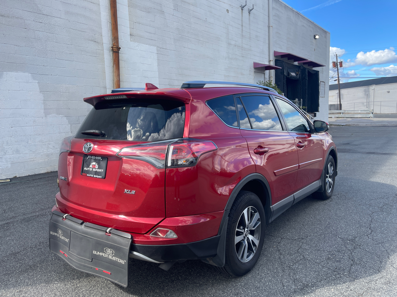 Toyota RAV4 XLE AWD 2017 Toyota RAV4 XLE AWD 2017