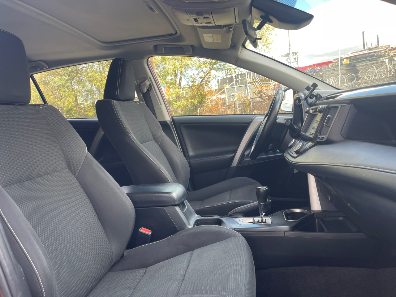 Toyota RAV4 XLE AWD 2017 Toyota RAV4 XLE AWD 2017