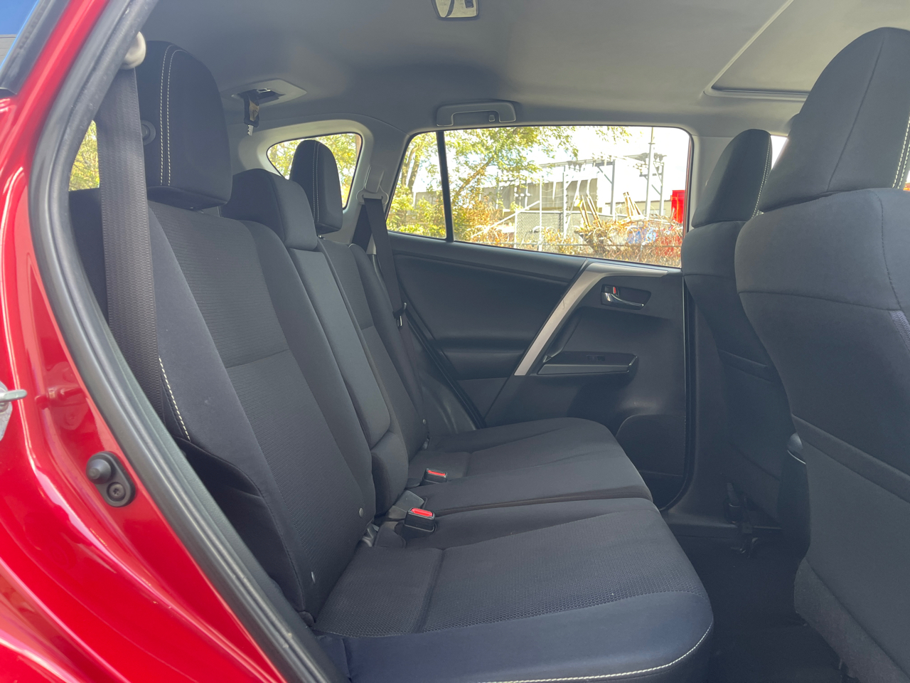Toyota RAV4 XLE AWD 2017 Toyota RAV4 XLE AWD 2017