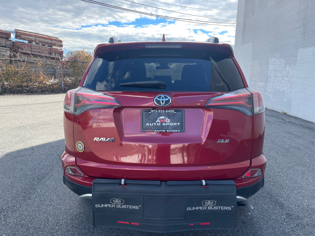 Toyota RAV4 XLE AWD 2017 Toyota RAV4 XLE AWD 2017