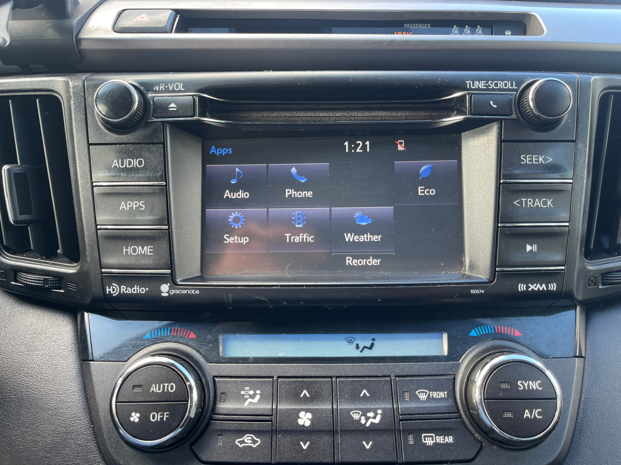Toyota RAV4 XLE AWD 2017 Toyota RAV4 XLE AWD 2017