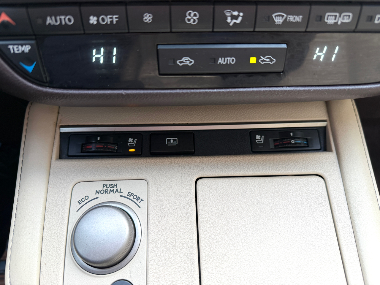 Lexus ES 350 4dr Sdn 2016