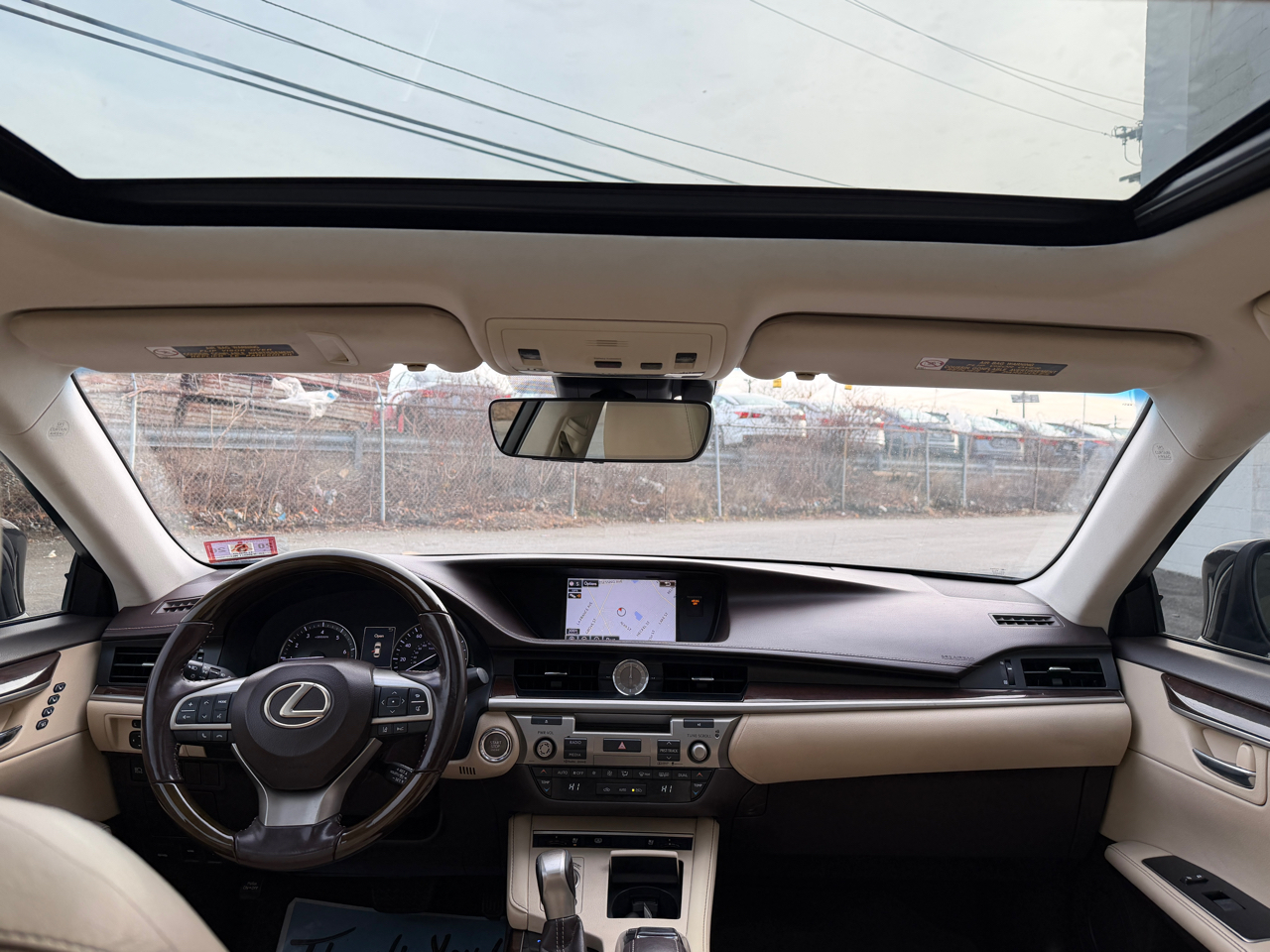 Lexus ES 350 4dr Sdn 2016