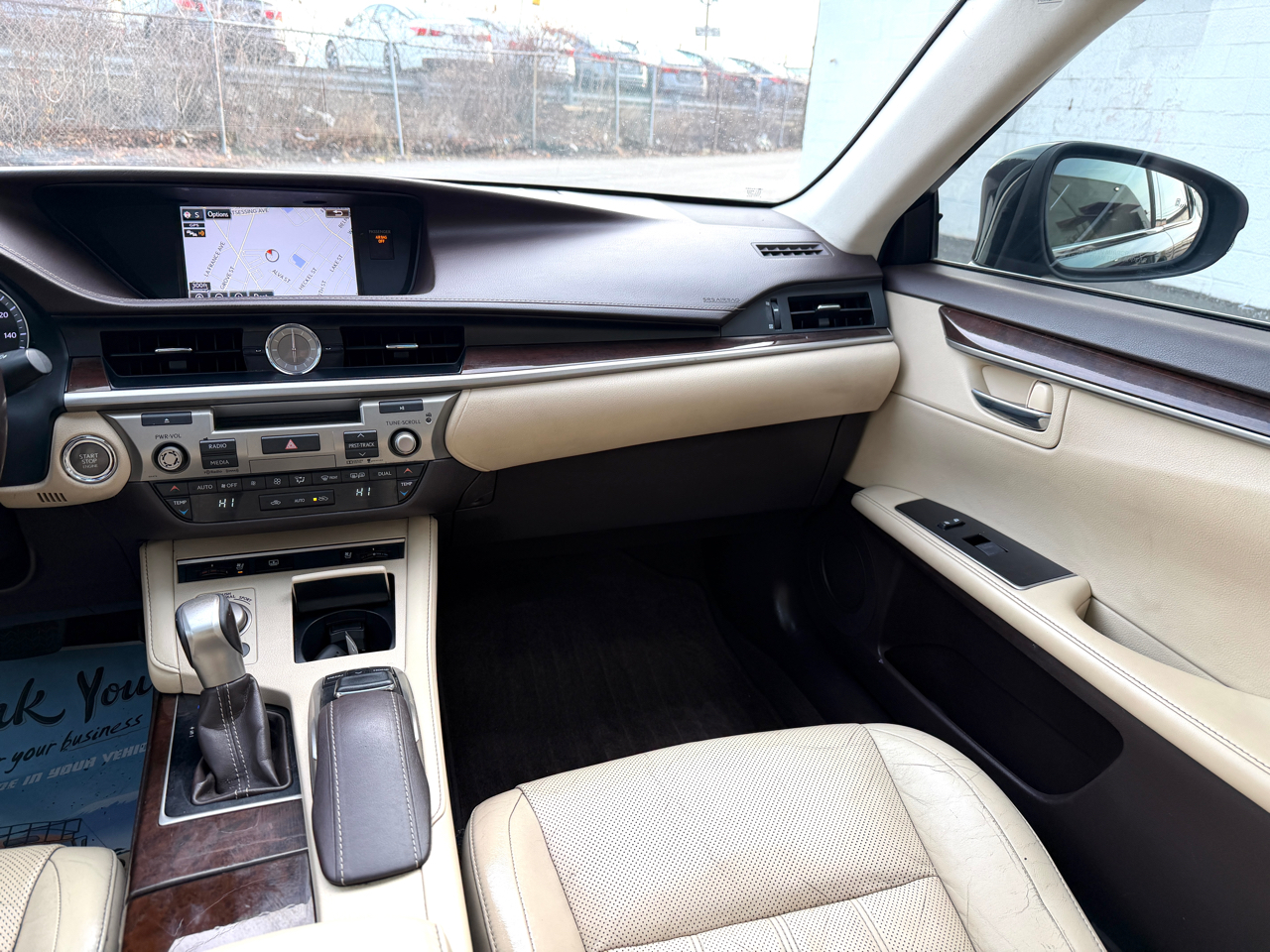 Lexus ES 350 4dr Sdn 2016