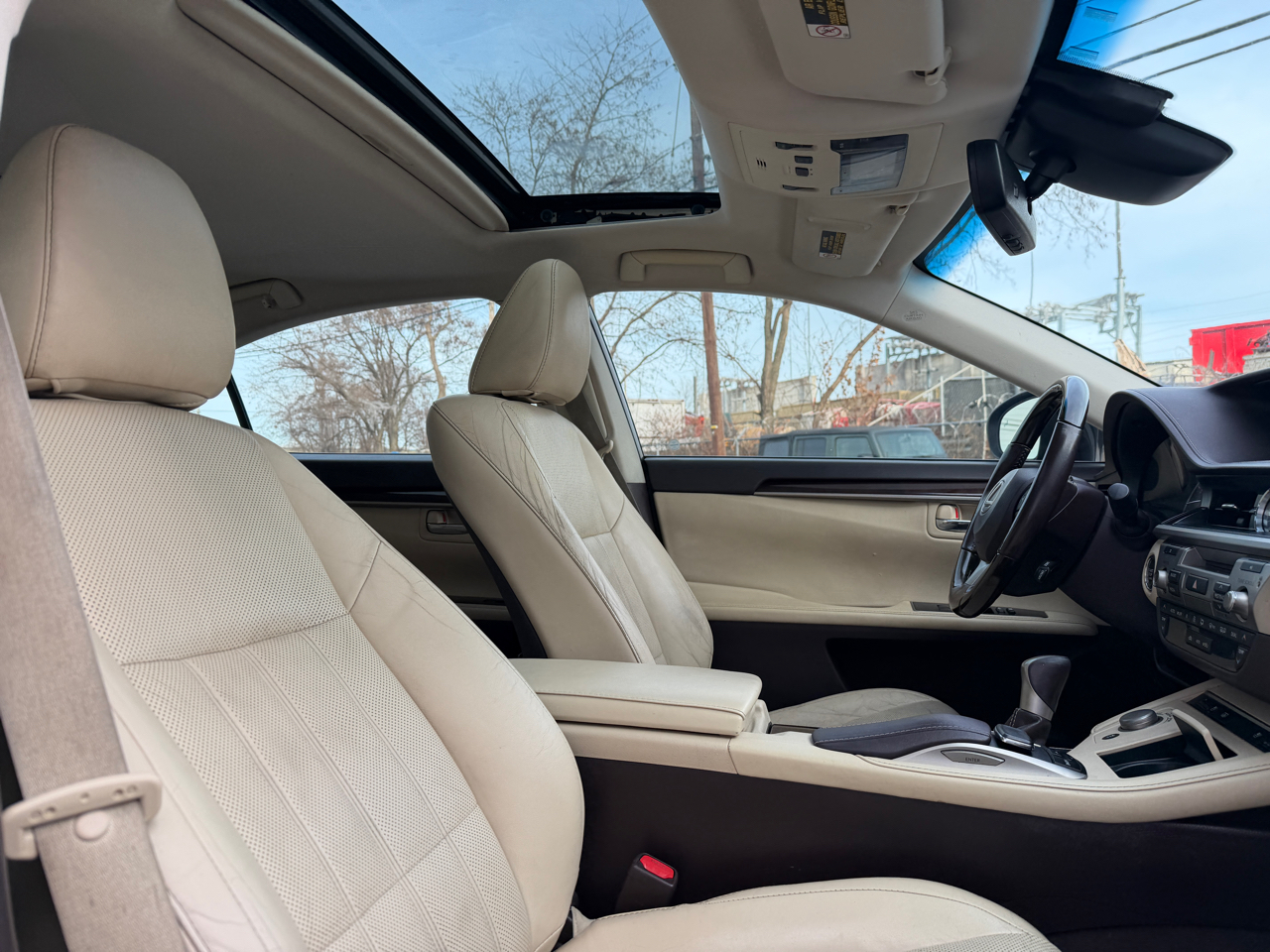 Lexus ES 350 4dr Sdn 2016