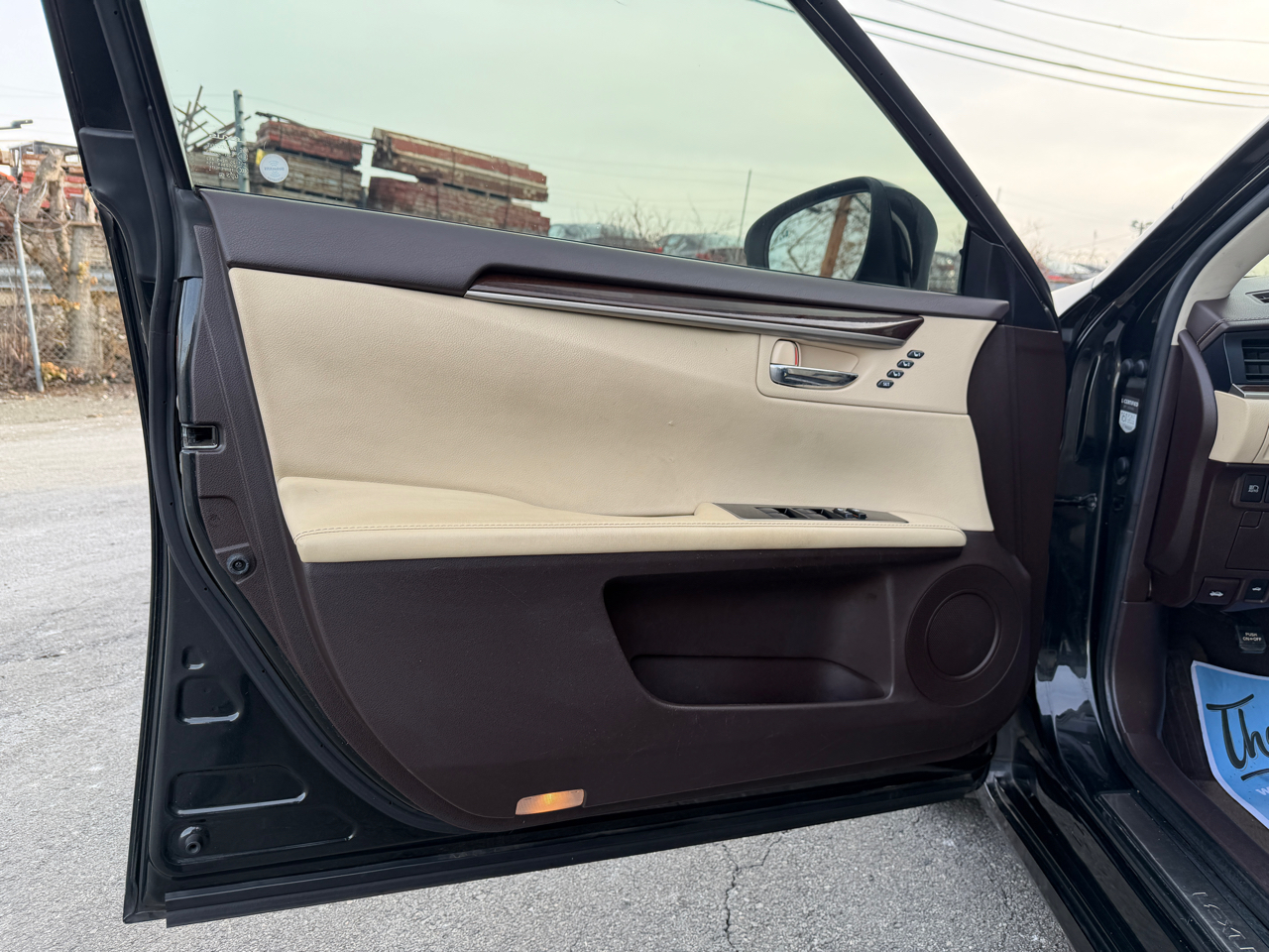 Lexus ES 350 4dr Sdn 2016