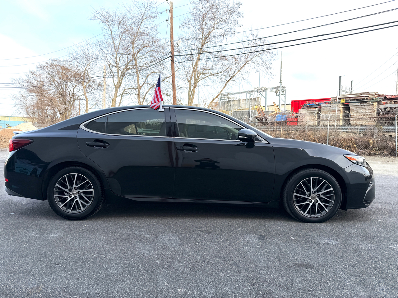 Lexus ES 350 4dr Sdn 2016