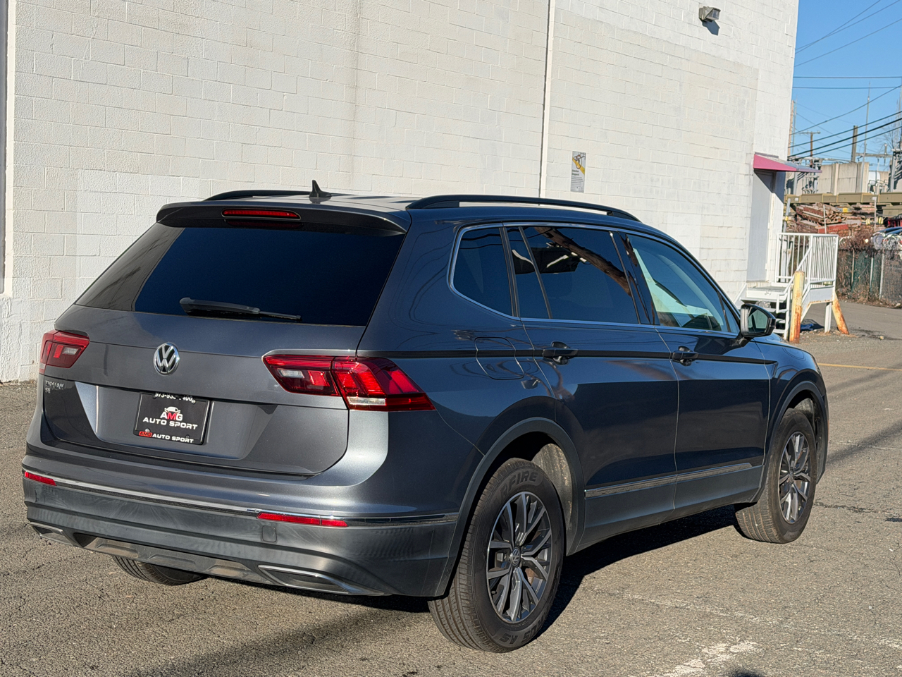 Volkswagen Tiguan 2.0T SE R-Line Black FWD 2020