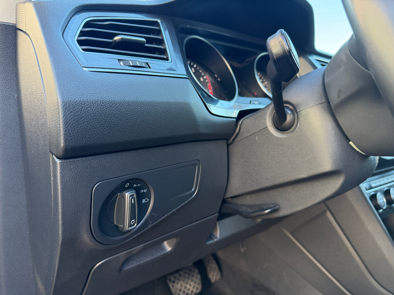 Volkswagen Tiguan 2.0T SE R-Line Black FWD 2020