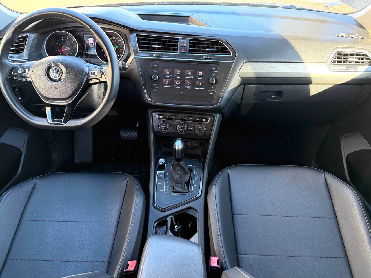 Volkswagen Tiguan 2.0T SE R-Line Black FWD 2020