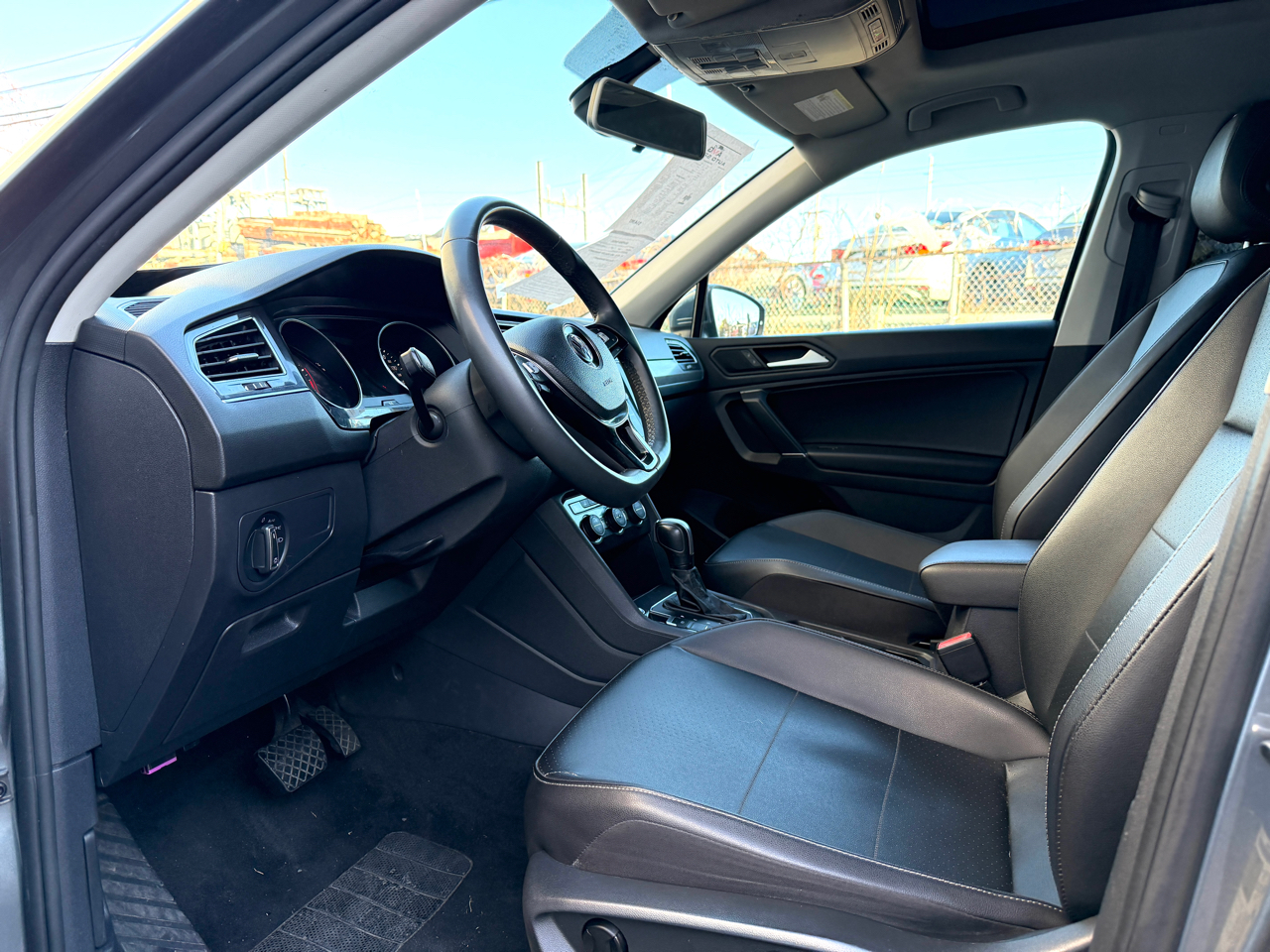 Volkswagen Tiguan 2.0T SE R-Line Black FWD 2020