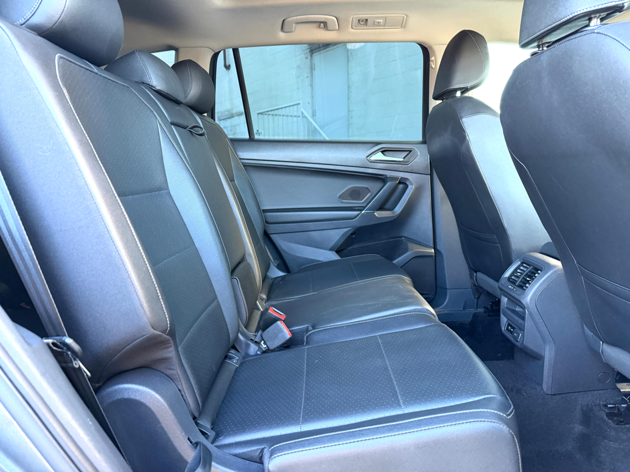 Volkswagen Tiguan 2.0T SE R-Line Black FWD 2020