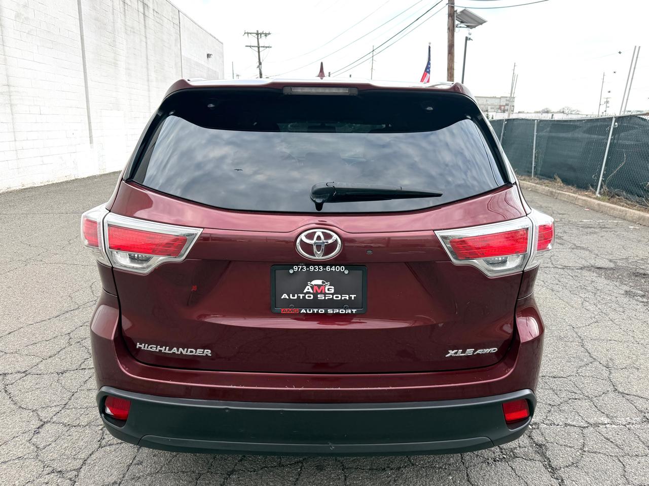 Toyota Highlander AWD 4dr V6 XLE (Natl) 2015