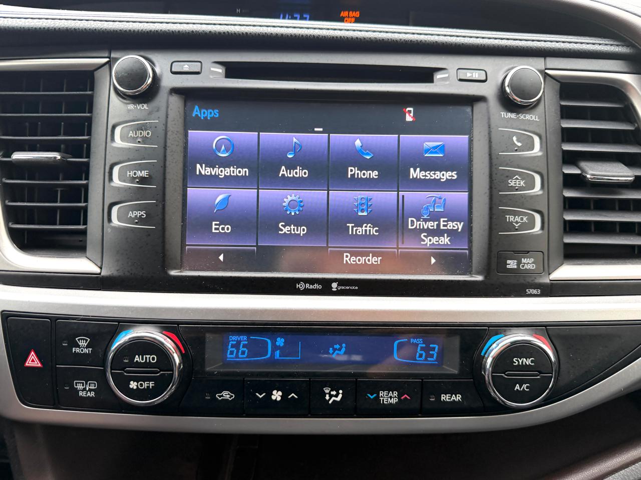 Toyota Highlander AWD 4dr V6 XLE (Natl) 2015