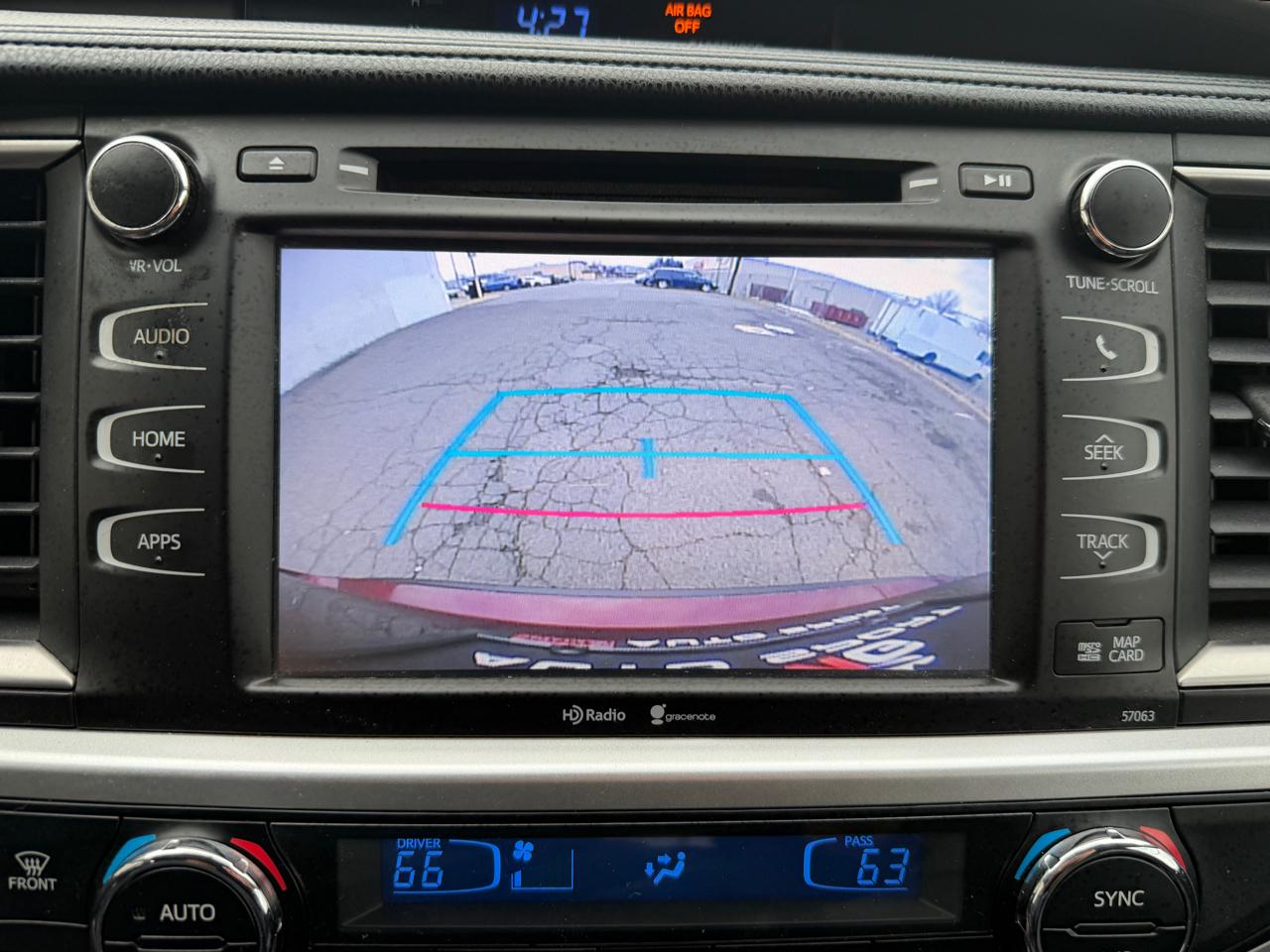 Toyota Highlander AWD 4dr V6 XLE (Natl) 2015