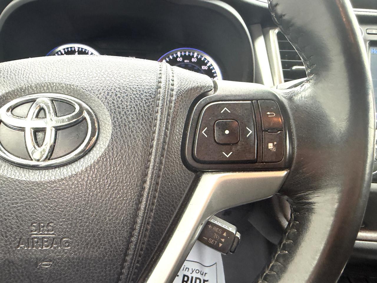 Toyota Highlander AWD 4dr V6 XLE (Natl) 2015